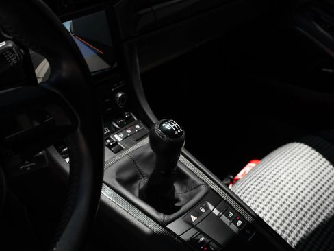 Used 2018 Porsche 911 GT3 RWD image 10