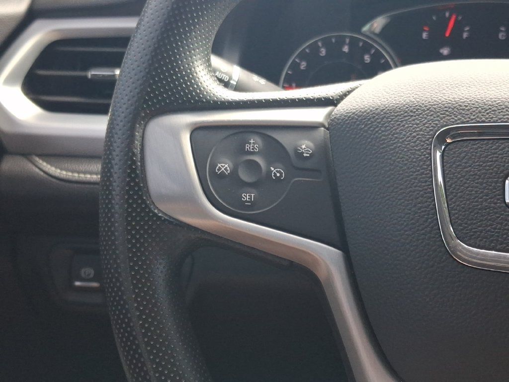 Used 2022 GMC Acadia SLE w/ Driver Convenience Package FWD image 22
