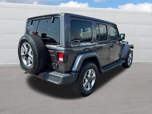 Used 2020 Jeep Wrangler Unlimited Sahara w/ Uconnect 4C Nav & Sound Group AWD/4WD image 5