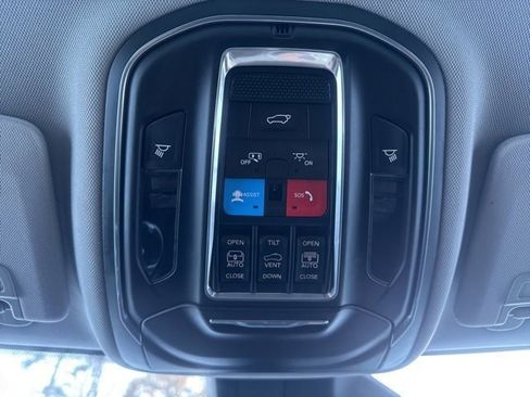 Used 2021 Jeep Grand Cherokee L Limited image 39