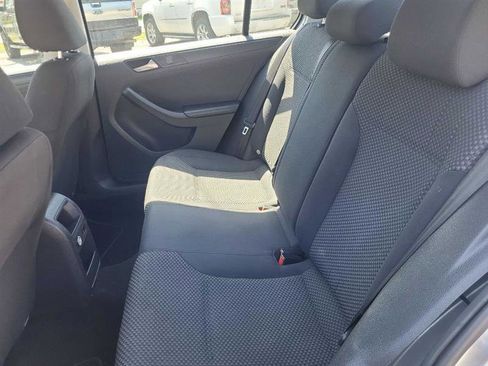Used 2013 Volkswagen Jetta S FWD image 15