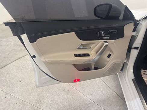 Used 2020 Mercedes-Benz CLA 250 image 31