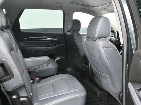 Used 2018 Buick Enclave Premium AWD/4WD image 11