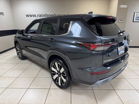 New 2026 Mitsubishi Outlander SE image 4