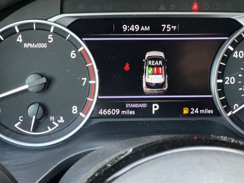 Used 2023 Nissan Rogue SV image 30