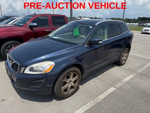 Used 2013 Volvo XC60 T6 AWD/4WD image 2