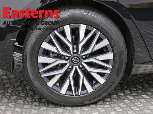 Used 2023 Nissan Altima 2.5 SV w/ SV Premium Package FWD image 30