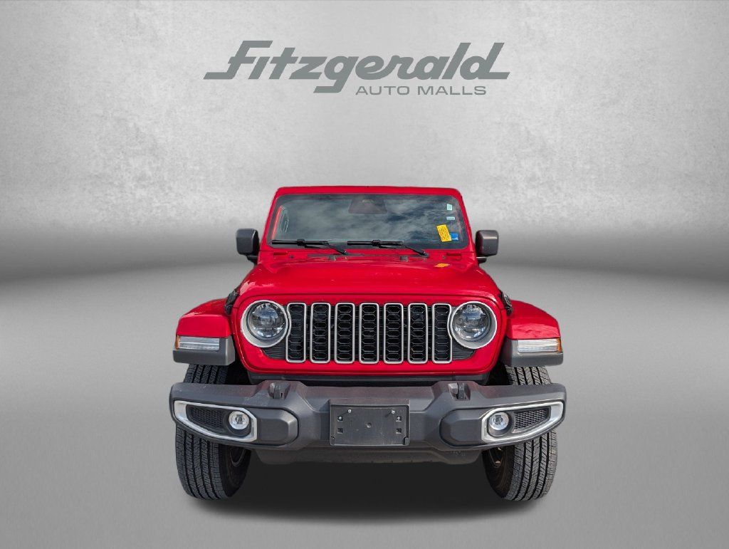 Used 2026 Jeep Wrangler Unlimited Sahara AWD/4WD image 2