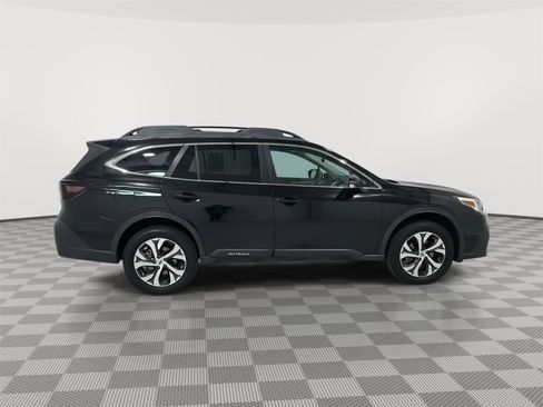Used 2021 Subaru Outback Limited image 6