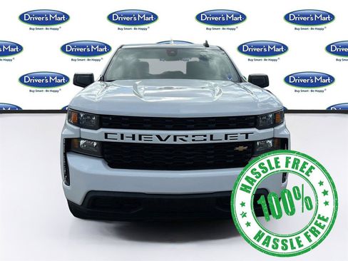 Used 2021 Chevrolet Silverado 1500 Custom w/ Safety Confidence Package RWD image 2