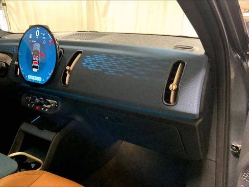 Certified 2025 MINI Cooper Countryman S w/ Comfort Package Max AWD/4WD image 18