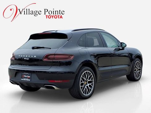 Used 2018 Porsche Macan AWD/4WD image 6