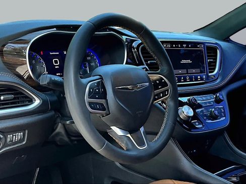 Used 2022 Chrysler Pacifica Pinnacle AWD/4WD image 18