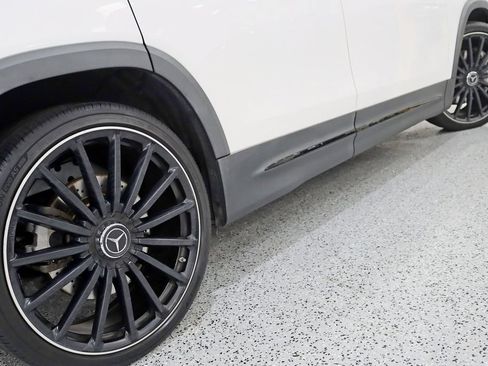 Used 2022 Mercedes-Benz GLB 35 AMG 4MATIC image 12