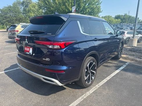 Used 2024 Mitsubishi Outlander SEL Black Edition AWD/4WD image 2