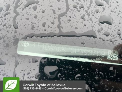 Used 2025 Toyota Camry SE FWD image 29