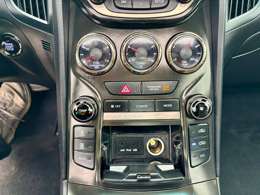 Used 2013 Hyundai Genesis 2.0T RWD image 19