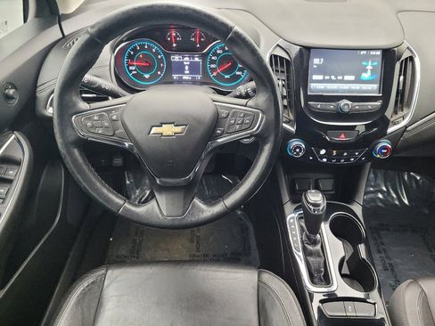 Used 2017 Chevrolet Cruze Premier image 22