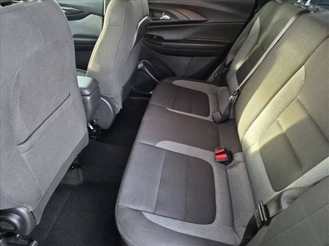 Used 2025 Chevrolet TrailBlazer LT AWD/4WD image 17