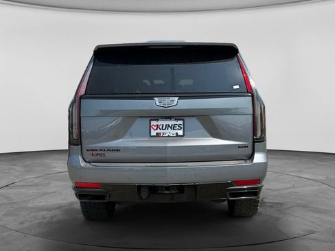 Used 2021 Cadillac Escalade Sport Platinum w/ LPO, ONYX Package AWD/4WD image 9