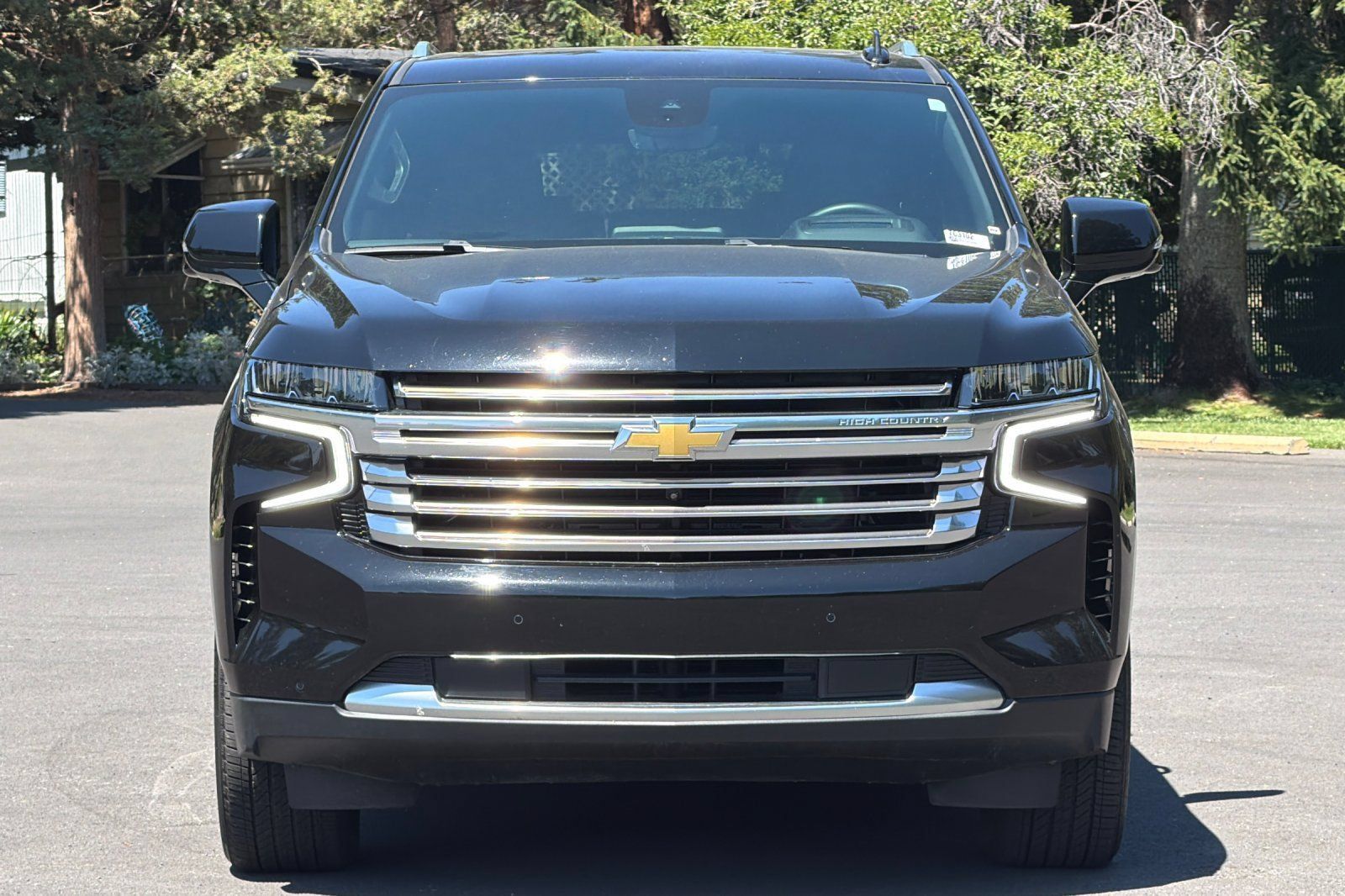 Used 2024 Chevrolet Tahoe High Country AWD/4WD image 9