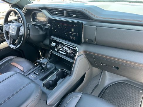 Certified 2025 GMC Sierra 1500 AT4 w/ AT4 Premium Package AWD/4WD image 13