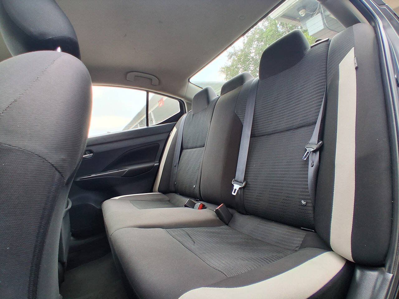 Used 2021 Nissan Versa SV FWD image 15