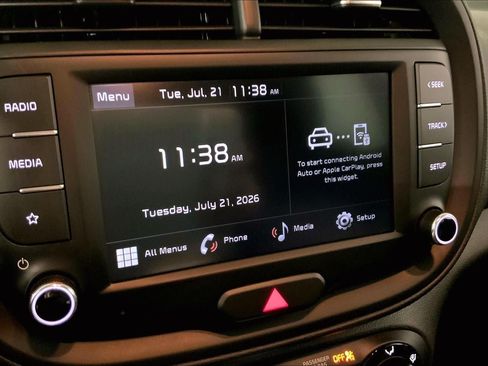 Used 2025 Kia Soul LX w/ LX Technology Package FWD image 6