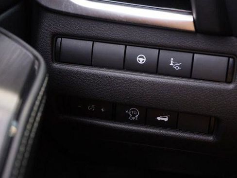 Used 2025 Nissan Rogue SL w/ SL Premium Package AWD/4WD image 21