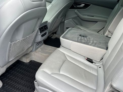 Used 2019 Audi Q7 3.0T Premium Plus image 11