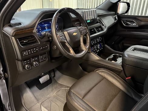 Used 2023 Chevrolet Suburban High Country w/ Advanced Technology Package AWD/4WD image 10