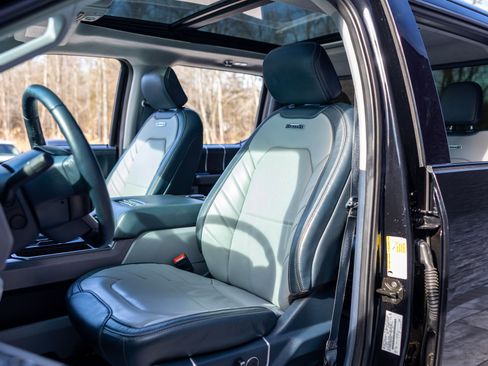 Used 2022 Ford F450 Limited w/ FX4 Off-Road Package image 29