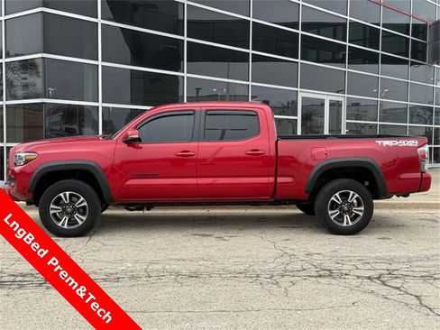 Used 2021 Toyota Tacoma TRD Off-Road w/ TRD Premium Off Road Package image 7