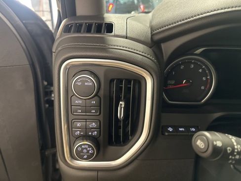 Used 2022 Chevrolet Silverado 1500 LTZ w/ LTZ Premium Package image 20