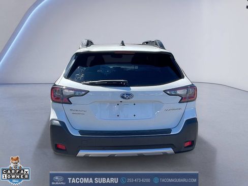 Used 2025 Subaru Outback Limited AWD/4WD image 4