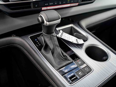 New 2026 Toyota Sienna XLE FWD image 16