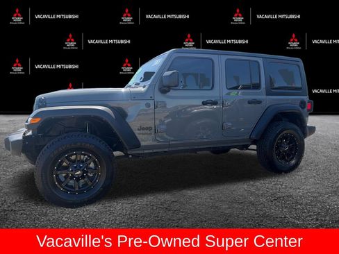 Used 2022 Jeep Wrangler Unlimited Sport AWD/4WD image 2