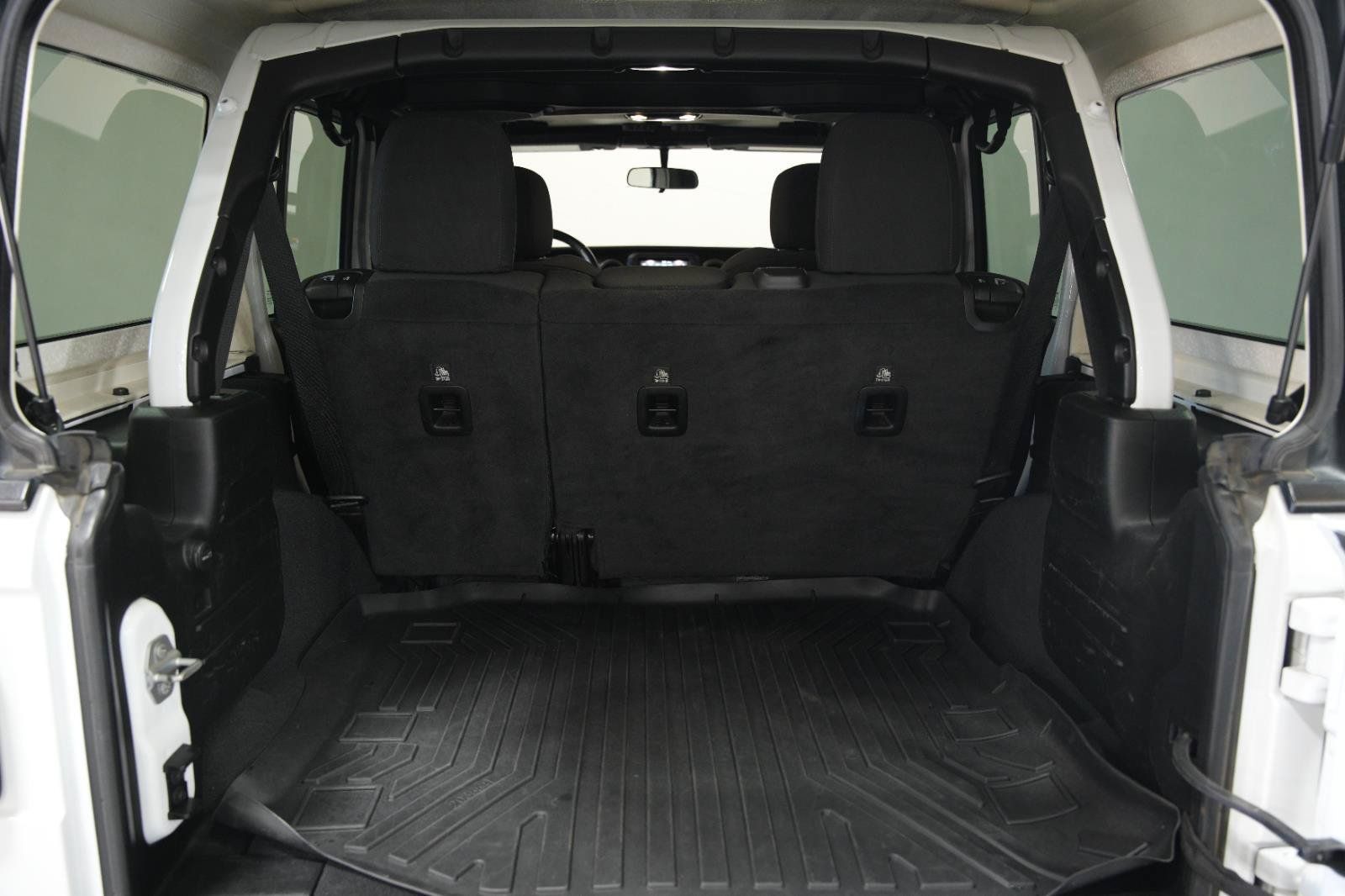 Used 2022 Jeep Wrangler Unlimited Sport AWD/4WD image 10