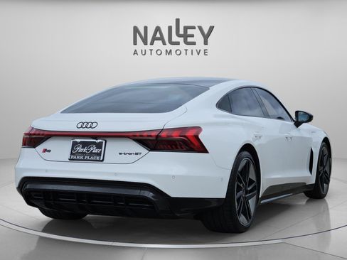 Used 2022 Audi RS e-tron GT image 5