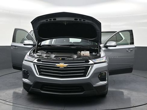 Used 2024 Chevrolet Traverse LT FWD image 33