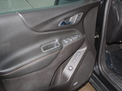 Used 2018 Chevrolet Equinox Premier image 9