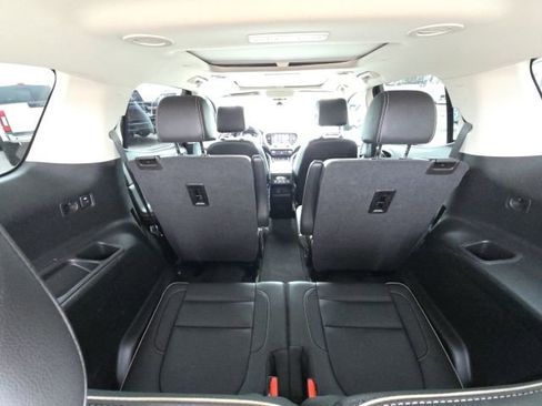 Used 2023 GMC Acadia Denali w/ Denali Technology Package image 14