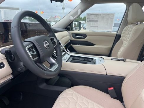 New 2025 Nissan Armada Platinum w/ Convenience Package image 10