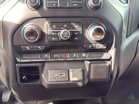 Used 2019 Chevrolet Silverado 1500 LT w/ Texas Edition image 10