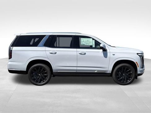 New 2026 Cadillac Escalade Luxury w/ Touring Package AWD/4WD image 6