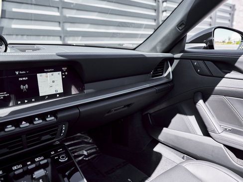 Used 2026 Porsche 911 Targa 4S image 75