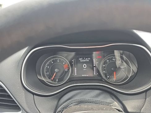 Used 2021 Jeep Cherokee Latitude FWD image 7
