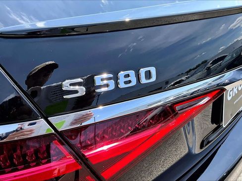 Used 2023 Mercedes-Benz S 580 4MATIC Sedan image 10