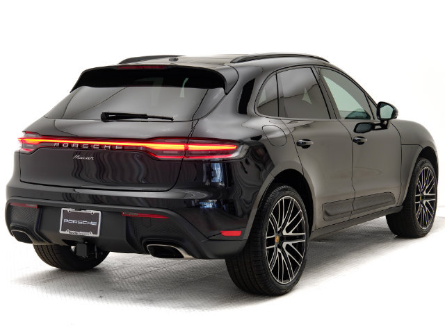 Certified 2026 Porsche Macan AWD/4WD image 29