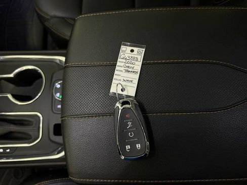 Used 2020 Chevrolet Traverse Premier w/ Redline Edition AWD/4WD image 24